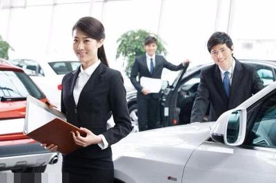 新車(chē)在4S店上牌,和去車(chē)管所有啥區(qū)別?汽車(chē)銷(xiāo)售酒后吐真言
